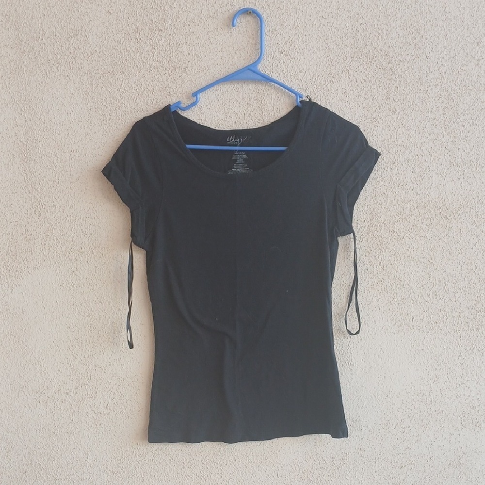 Make Offer!  Miley Cyrus & Max Azria Black Cap Sleeve Tie Front Fitted Tee